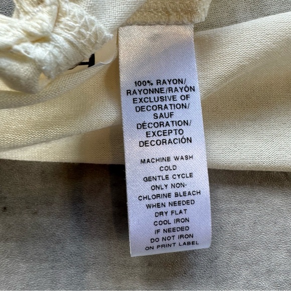 Ann Taylor Loft Crochet Edge V Neck Tee Ivory Small - Picture 5 of 10